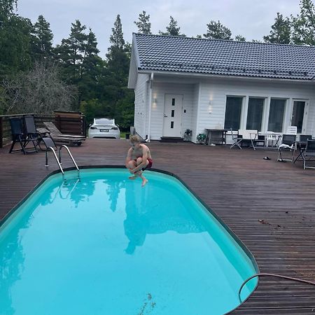 Lomamokki 25 Km Turusta Hotel Masku Kültér fotó