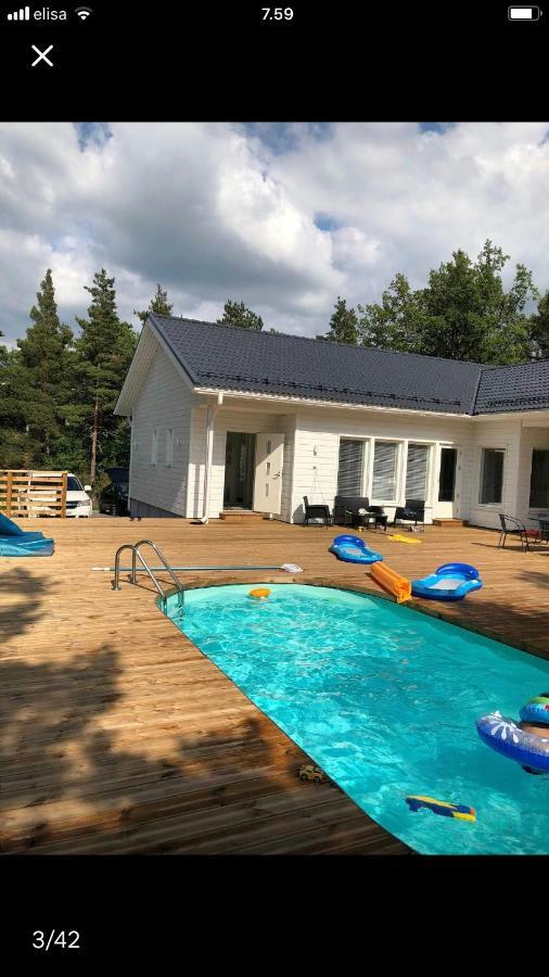 Lomamokki 25 Km Turusta Hotel Masku Kültér fotó
