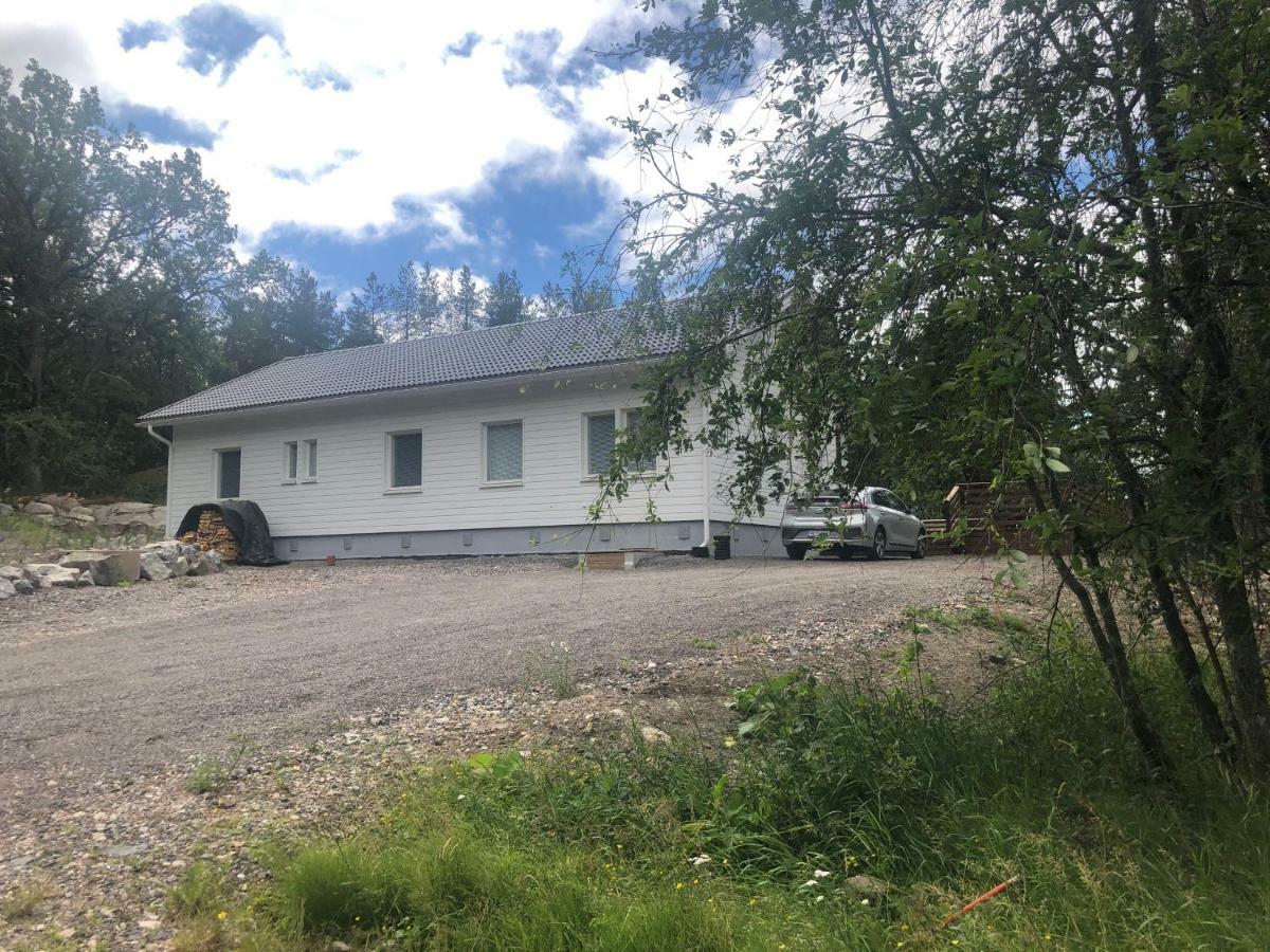 Lomamokki 25 Km Turusta Hotel Masku Kültér fotó